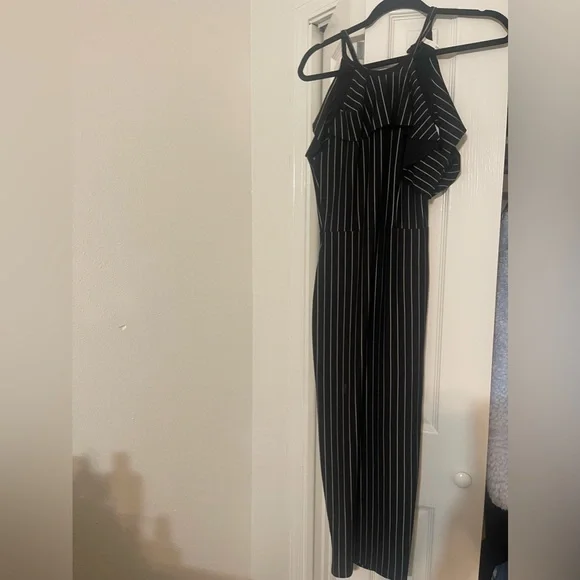 Black and Silver Pinstriped Split Dress - Picture 2 of 3